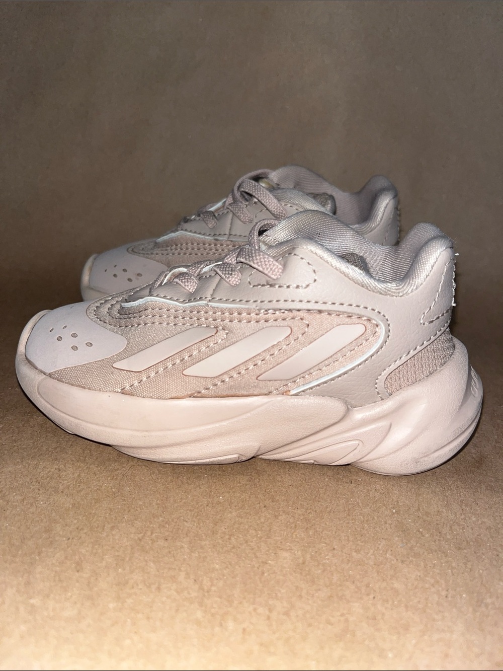 Adidas Infant & Toddlers' Ozelia Lifestyle Shoes Beige Pink Size 6 - Picture 4 of 6